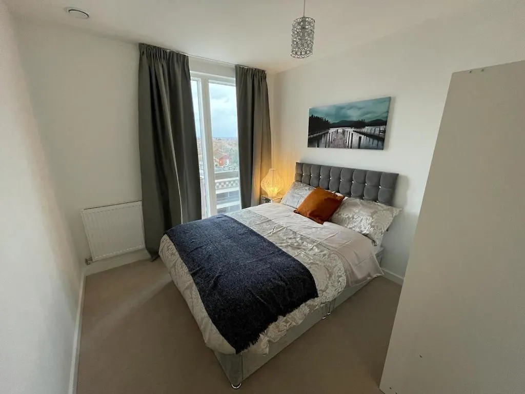 Bexleyheath, Regal Walk Apartment Homestay